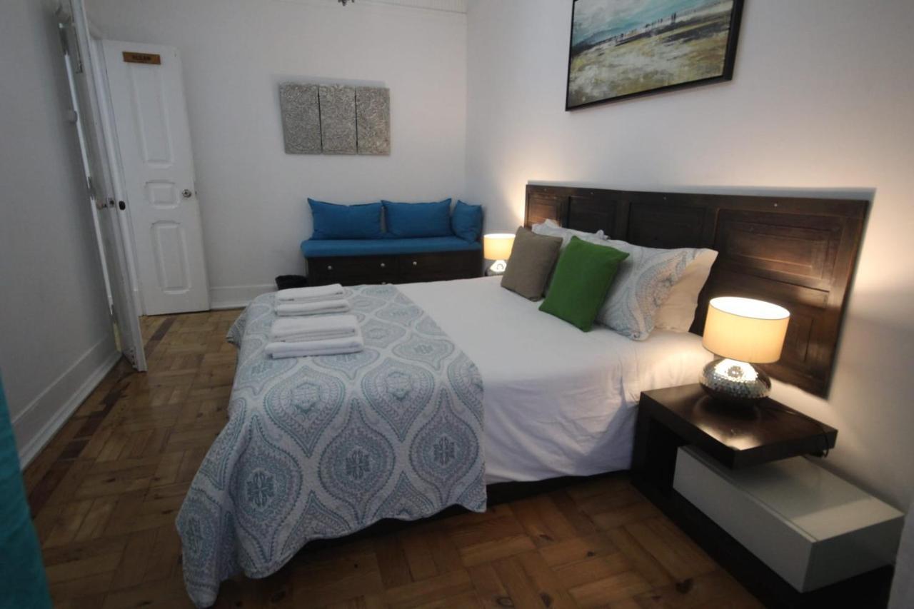 Ocean M1 R4 - Large Double Room With Shared Bathroom In City Center Lisbon Exterior photo